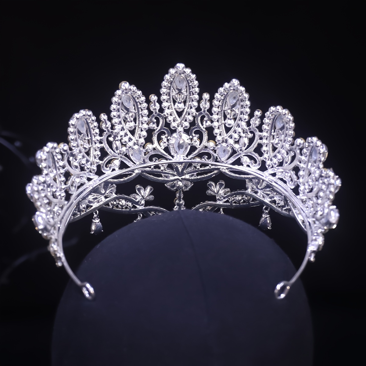 brides new crown korean light luxury atmosphere with eyebrow decoration high grade princess crown studio photography hair accessories details 4